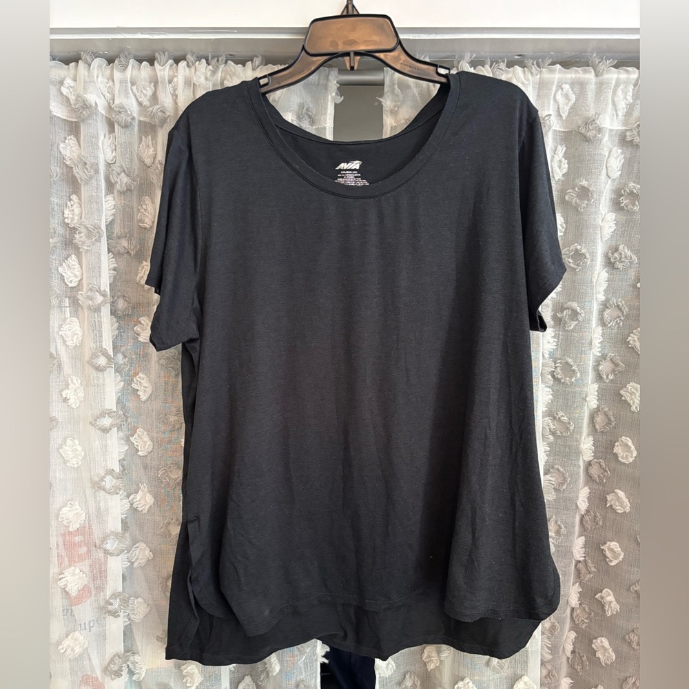Avia Black Short Sleeve Scoop Neck Tee